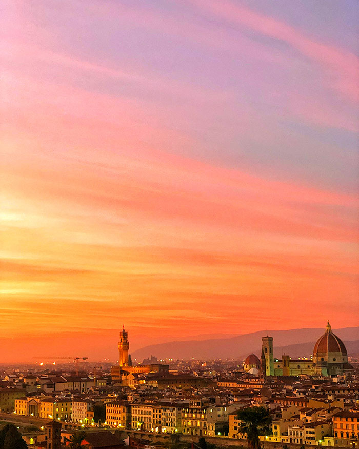 Learn how to spend 72 hours in florence! Explore the city, eat tasty food, and drink the best wine in the region! #Italy #Florence #Firenze